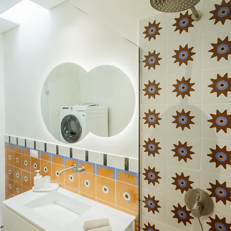 Kazarnehouse Apartment *