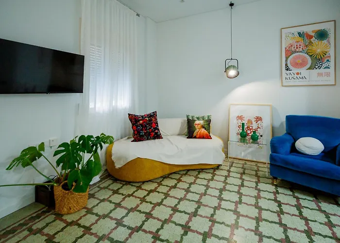 Apartment Kazarnehouse